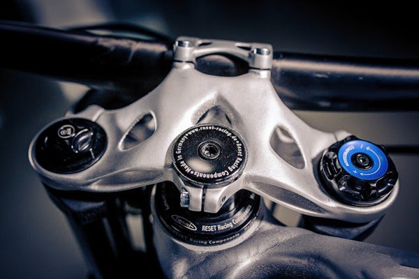 專(zhuān)治各種不服 價(jià)值36萬(wàn)人民幣的首輛3D打印摩托面世 3D打印摩托車(chē),3d打印技術(shù),3d打印模型,3d打印材料,3d打印是什么,3d打印筆